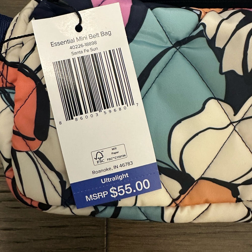 Vera Bradley Ultralight Essential Mini Belt Bag NWT - Picture 6 of 6